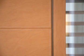 Leather boiserie - Leather boiserie by CARMINATI SERRAMENTI - view 3